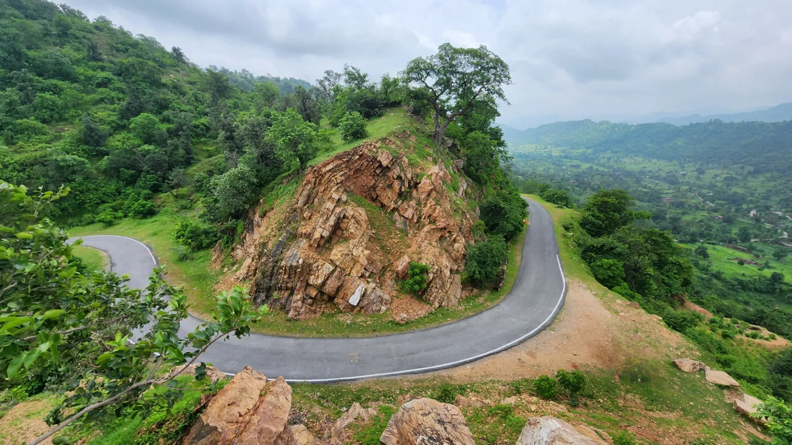 Phulwari Ki Naal Forest Trail